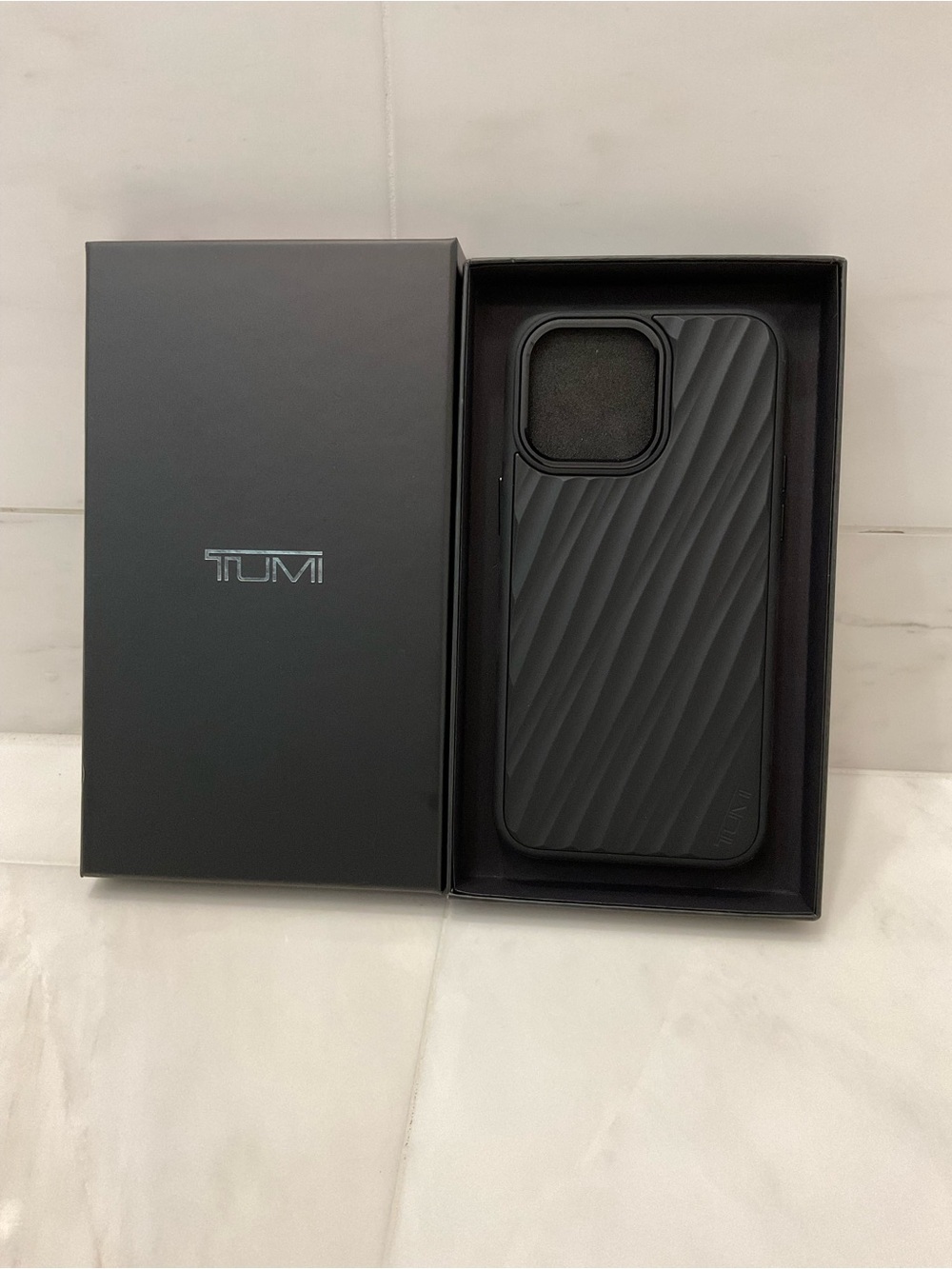 NIB Tumi 19 Degree POLYCARBONATE Apple iPhone 15 Pro MAX Phone Case - BLACK